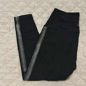 Women’s Black Leggings with Metallic Side Stripe - Beyond Yoga